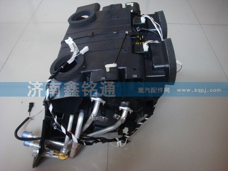 德龍F3000電動帶空調暖風機總成DZ13241841103/DZ13241841103