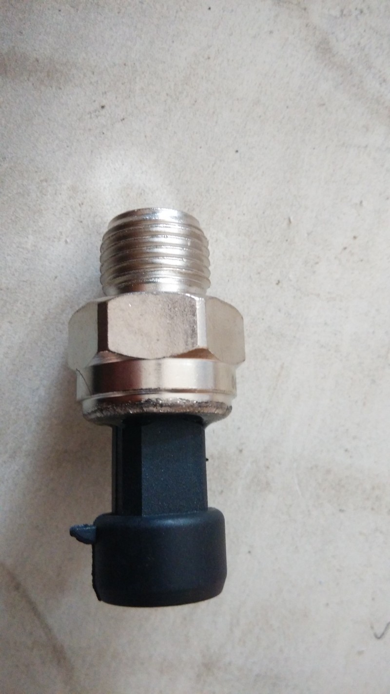 中國重汽   電子式氣壓傳感器WG9100583058/電子式氣壓傳感器WG9100583058