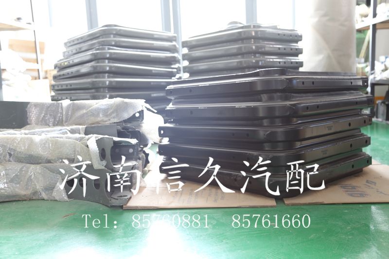 9114552790,油箱支架,濟南信久汽配銷售中心