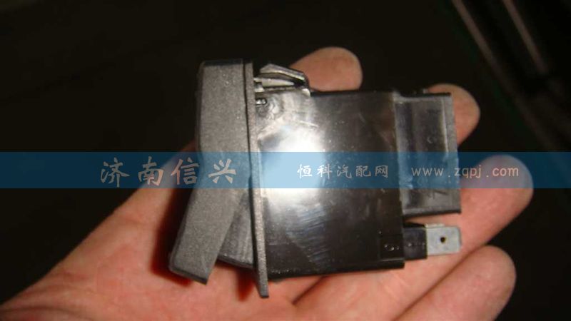 WG9925581040,暖機開關,濟南信興汽車配件貿易有限公司