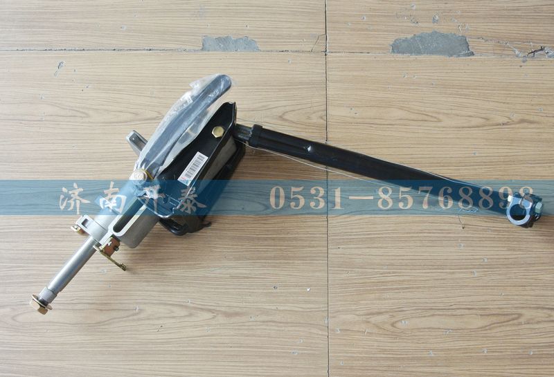D7B M5G 新斯太爾WG9325470601轉向管柱總成/WG9325470601
