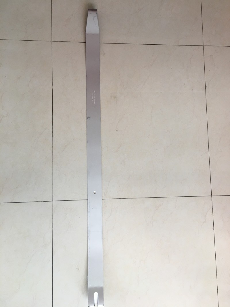 WG9925550061/1,A7油箱緊固帶,濟南信久汽配銷售中心