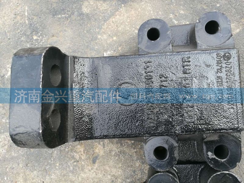 DZ95259590132,德龍發(fā)動(dòng)機(jī)支架,濟(jì)南聯(lián)樂(lè)汽車零部件有限公司
