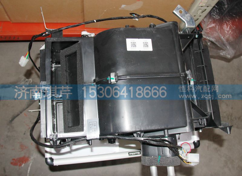 暖風機總成8101A-010 (華菱漢馬駕駛室配件）/8101A-010