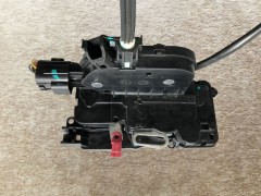 DZ14251340047,左車門鎖體總成 Port door lock body,濟(jì)南向前汽車配件有限公司