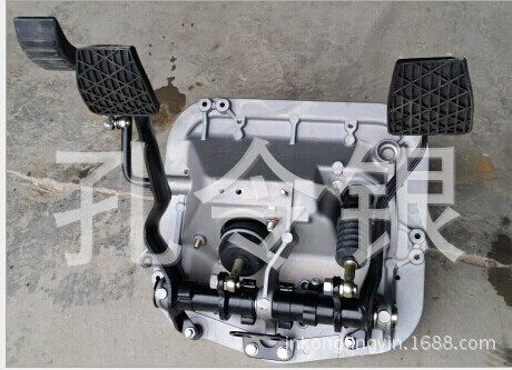德龍M3000汽車(chē)配件組合踏板總成DZ96189230200/DZ96189230200