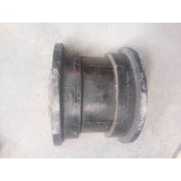 重汽豪沃70礦車變速箱吊架梁膠套AZ9770590320