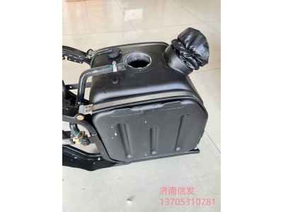 CS8MT-360,CS8MT-360江淮尿素箱濟(jì)南信發(fā),濟(jì)南信發(fā)汽車配件有限公司