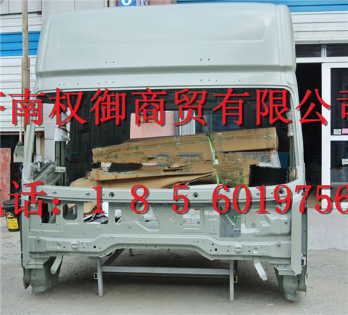 重汽新斯太爾D7B高頂駕駛室殼,重汽新斯太爾左右儀表面罩組件WG1682167010WG1682167182,濟南權御進出口有限公司